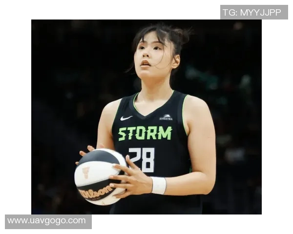 李月汝面临激烈竞争前景堪忧或将继续在风暴中挣扎求生